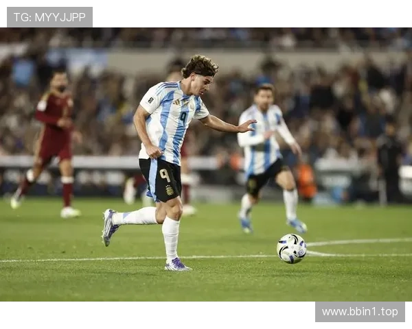 世俱杯将至斯卡洛尼确认梅西世预赛战哥伦比亚首发为球队核心